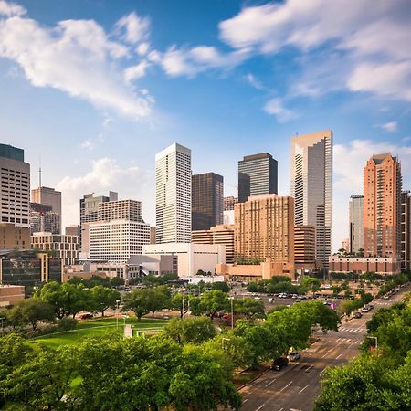 Urban Oasis Your Perfect Getaway In The Heart Of Downtown! Apartment Houston Exterior foto