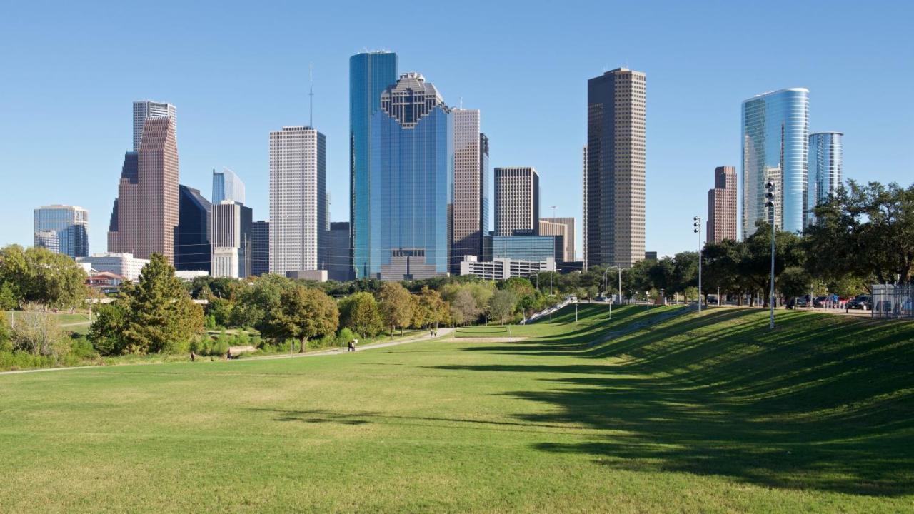 Urban Oasis Your Perfect Getaway In The Heart Of Downtown! Apartment Houston Exterior foto