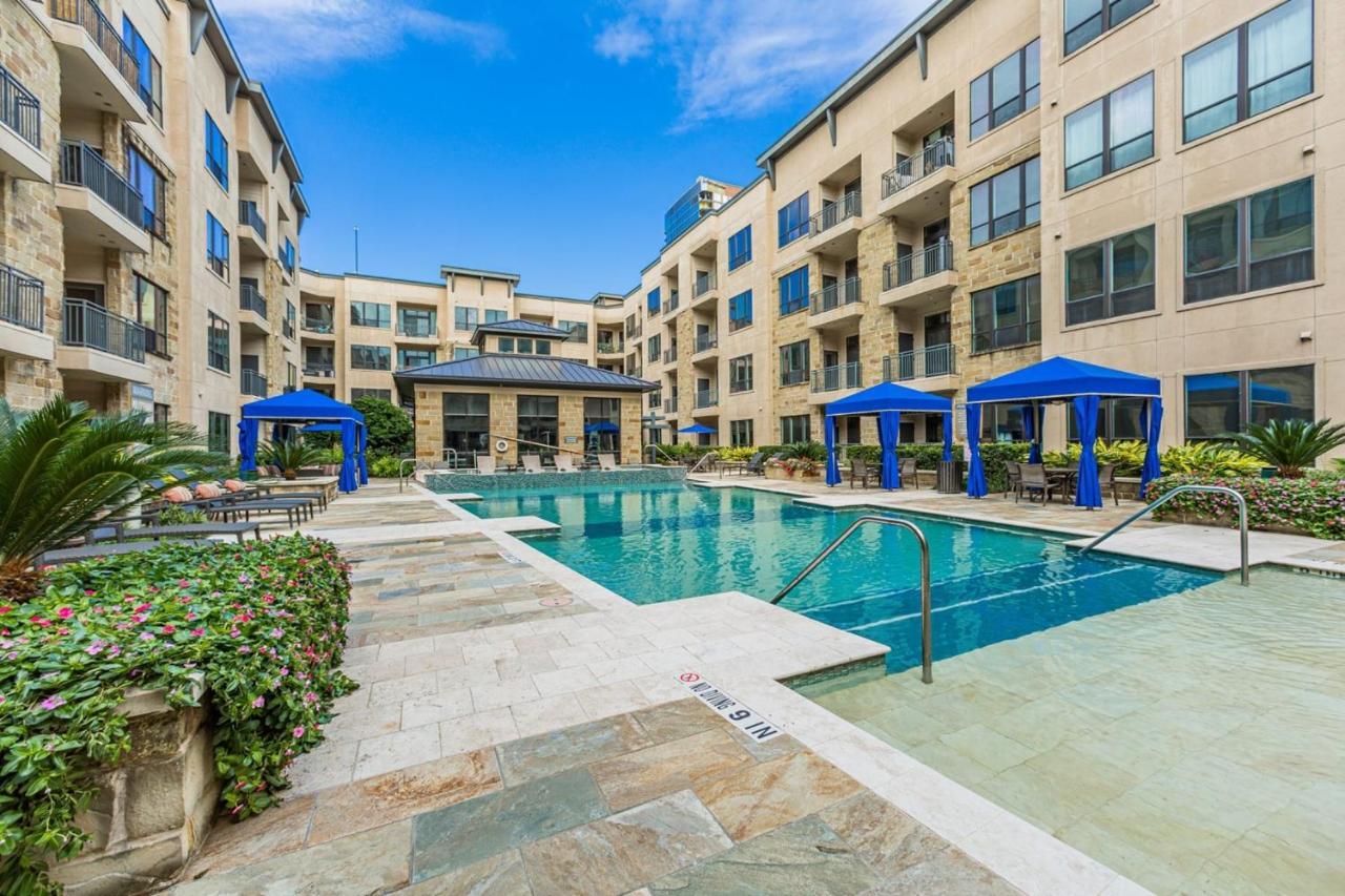 Urban Oasis Your Perfect Getaway In The Heart Of Downtown! Apartment Houston Exterior foto